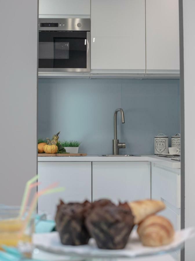 Wlr Apartments - Hoza I Варшава Екстериор снимка