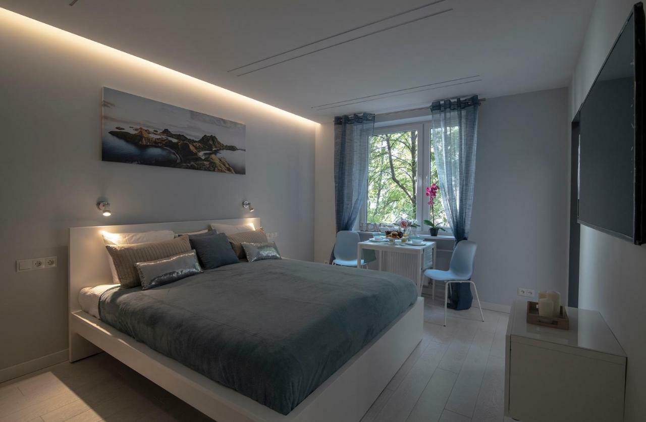 Wlr Apartments - Hoza I Варшава Екстериор снимка